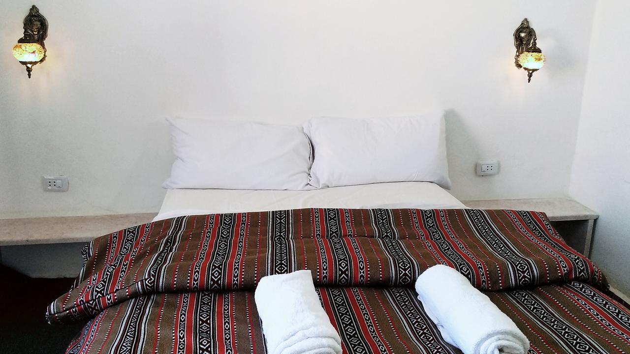 Petra Bedouin Bed And Breakfast Wadi Musa Exterior photo